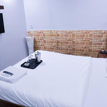 Mannat Stay Hotel - Laxmi Nagar New Delhi Extérieur photo