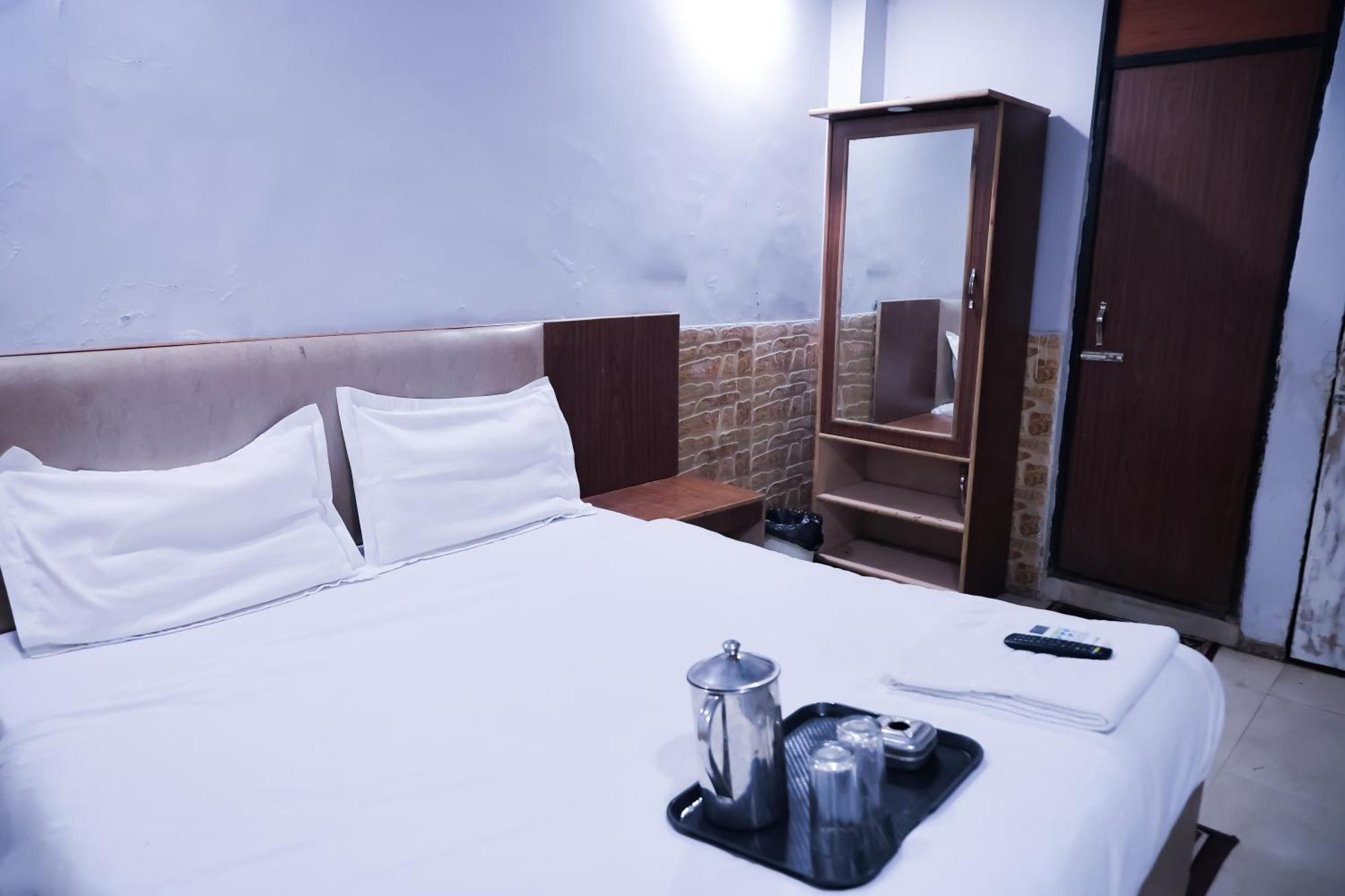 Mannat Stay Hotel - Laxmi Nagar New Delhi Extérieur photo