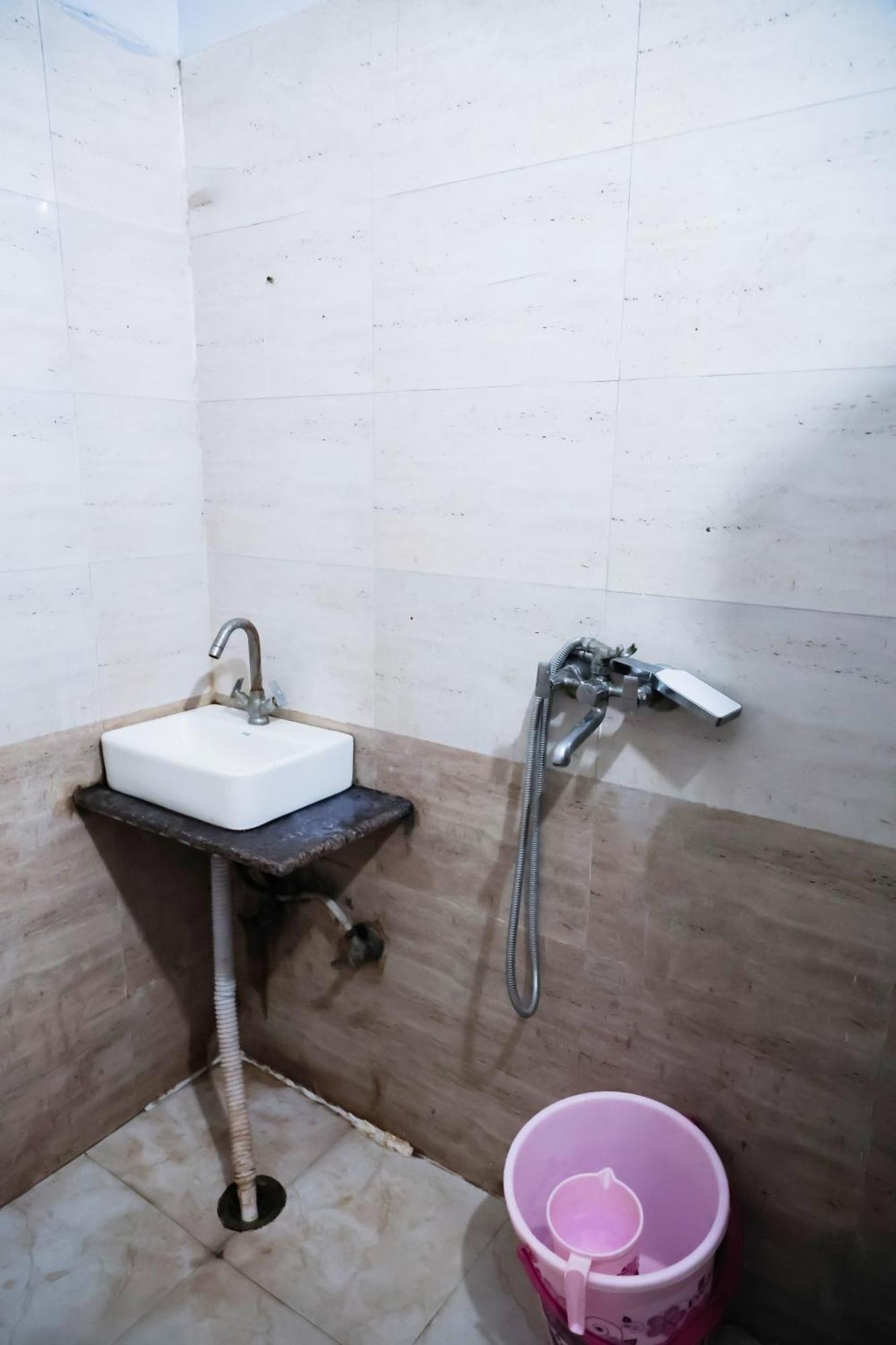 Mannat Stay Hotel - Laxmi Nagar New Delhi Extérieur photo