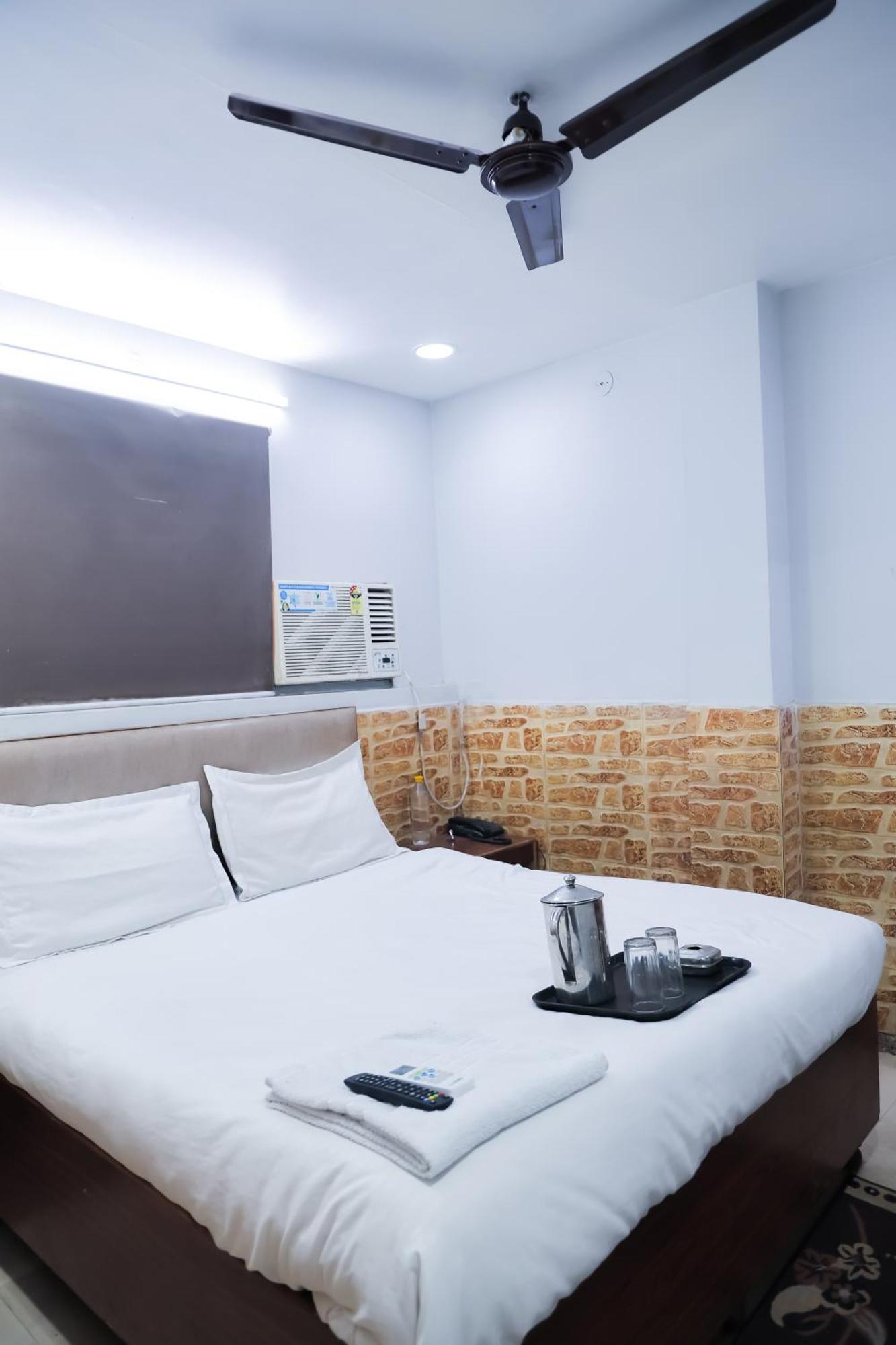 Mannat Stay Hotel - Laxmi Nagar New Delhi Extérieur photo