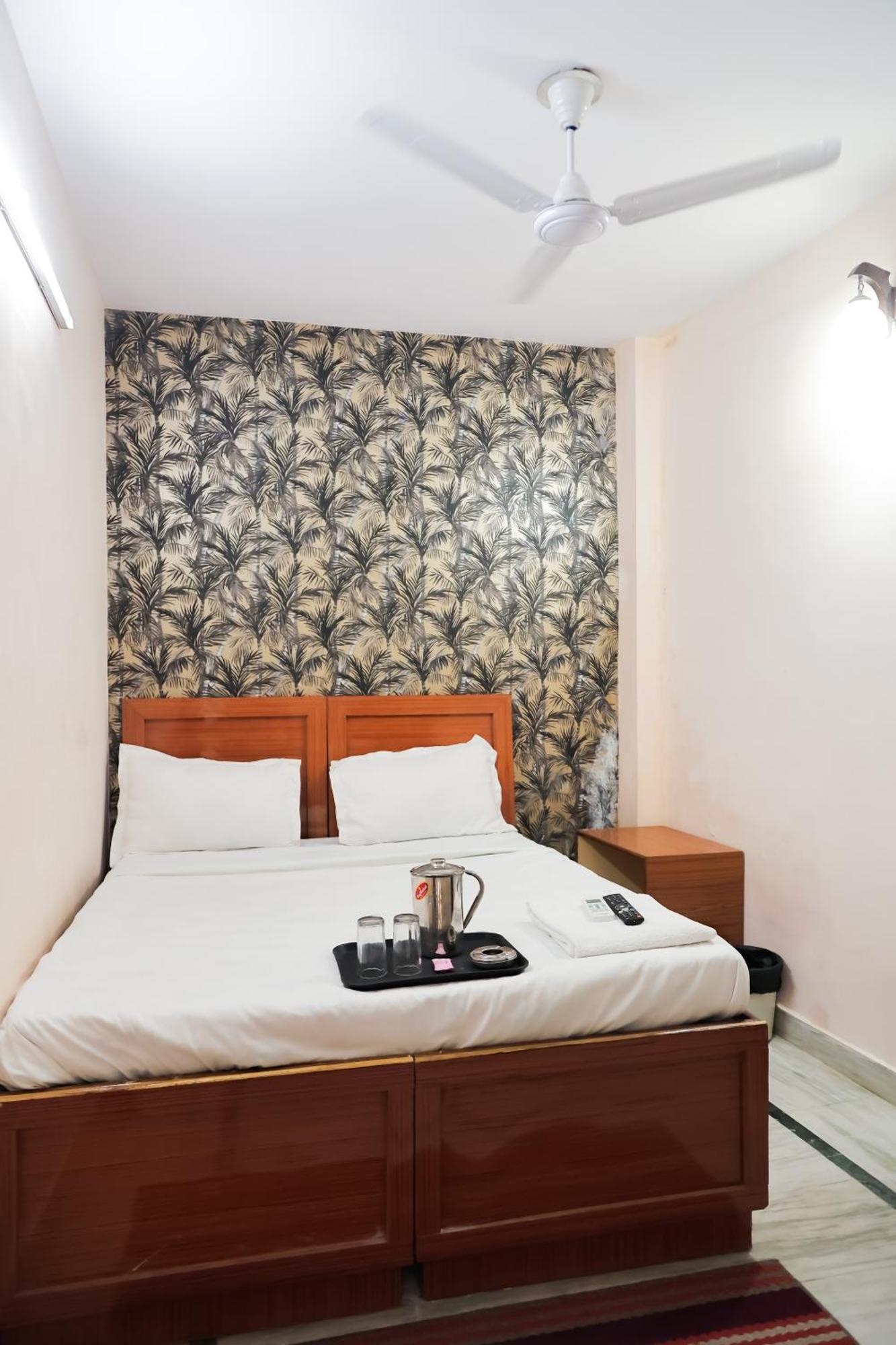 Mannat Stay Hotel - Laxmi Nagar New Delhi Extérieur photo