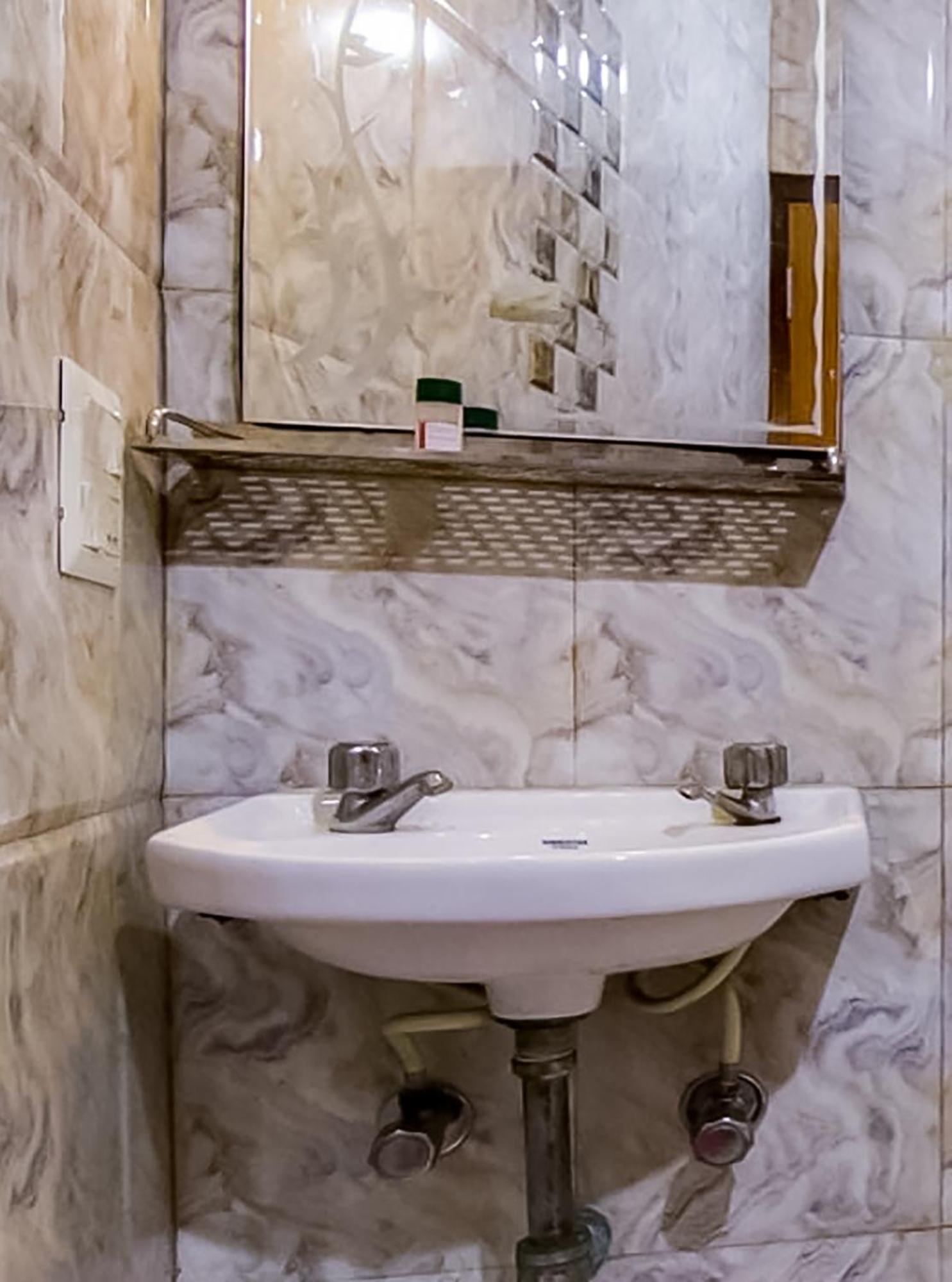 Mannat Stay Hotel - Laxmi Nagar New Delhi Extérieur photo